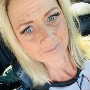 Meet your Posher, Cari